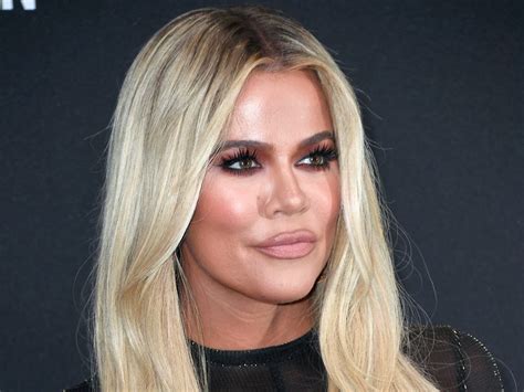 Khloé Kardashian shows unedited body to address unauthorized photo 